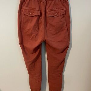 GAP Women’s Cargo Pants in Rust